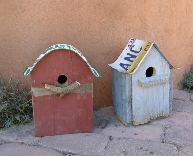 How to Make Birdhouses with Recycled Wood